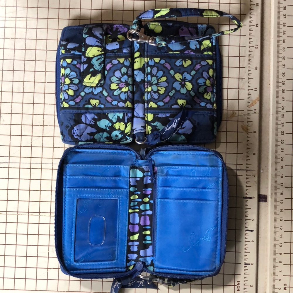 Vera Bradley Wristlet indigo pop